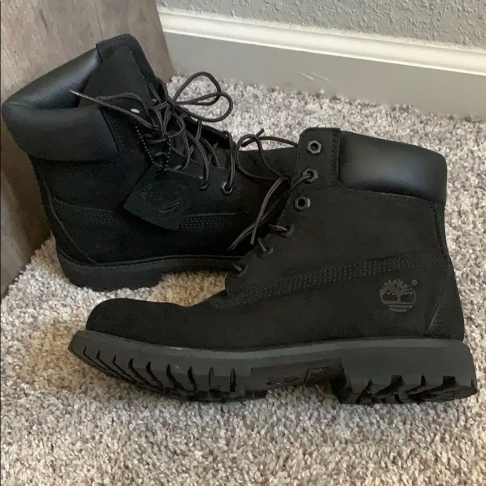 Black 6’ Inch Woman’s Timberland Boots